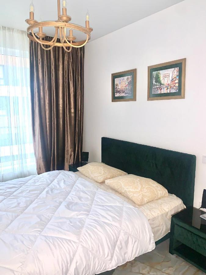 לבוב 4-Room Jacuzzi Apartment מראה חיצוני תמונה